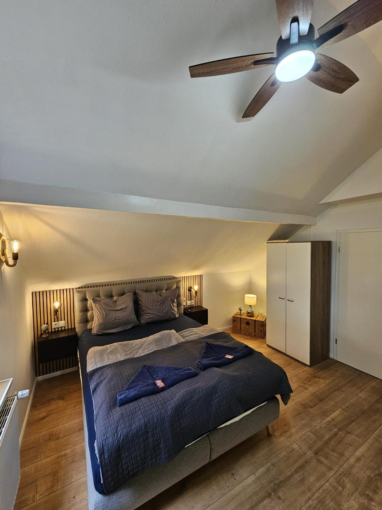 Tautraum Suite Mit Whirlpool Und Gruenem Ausblick Wilhelmshaven Luaran gambar