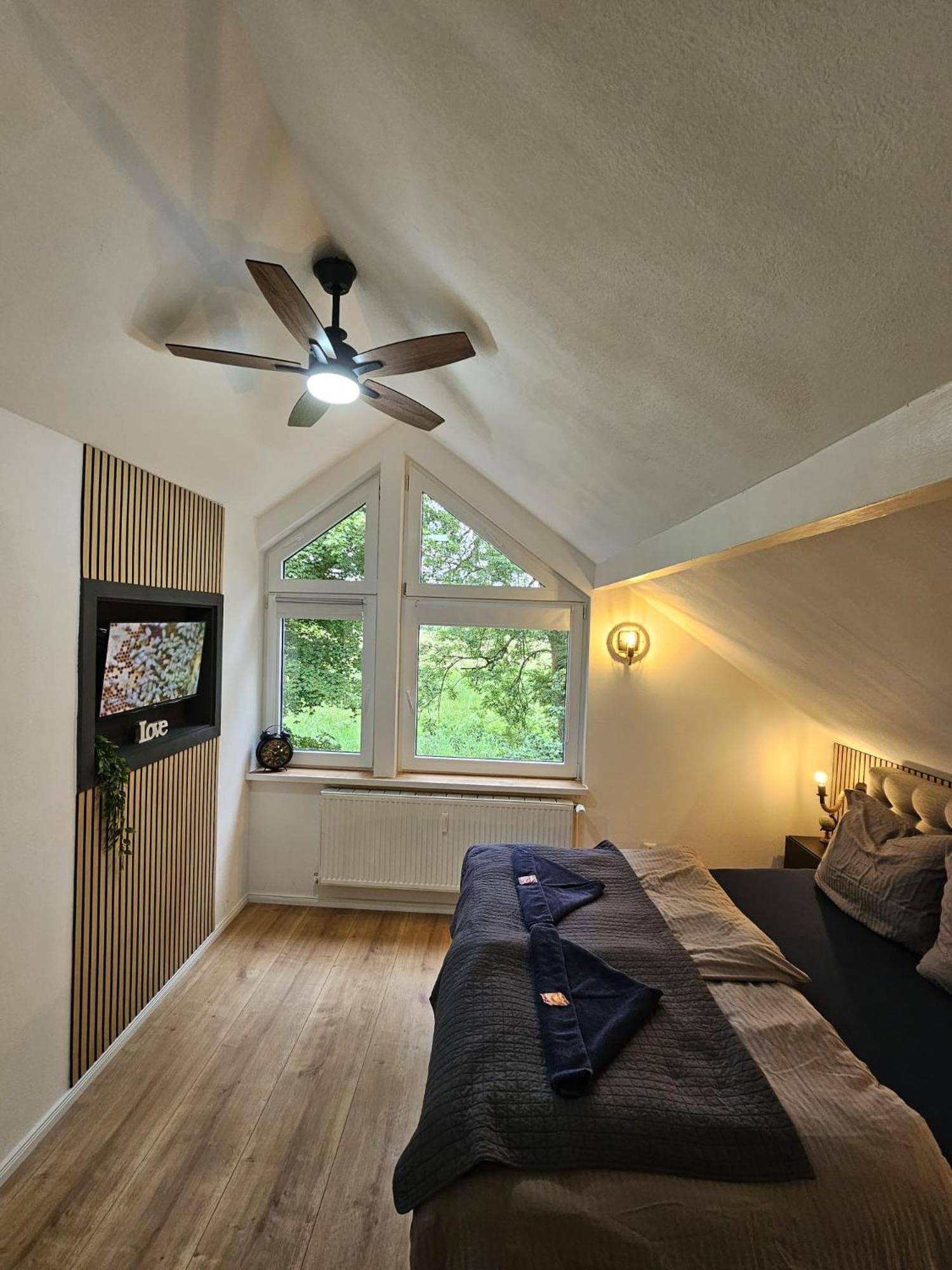 Tautraum Suite Mit Whirlpool Und Gruenem Ausblick Wilhelmshaven Luaran gambar
